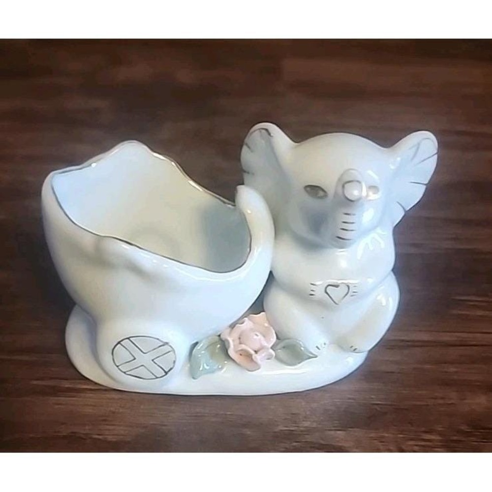 Vintage Elephant Ring Holder Jewelry Dish Porcelain Trunk Up Decor